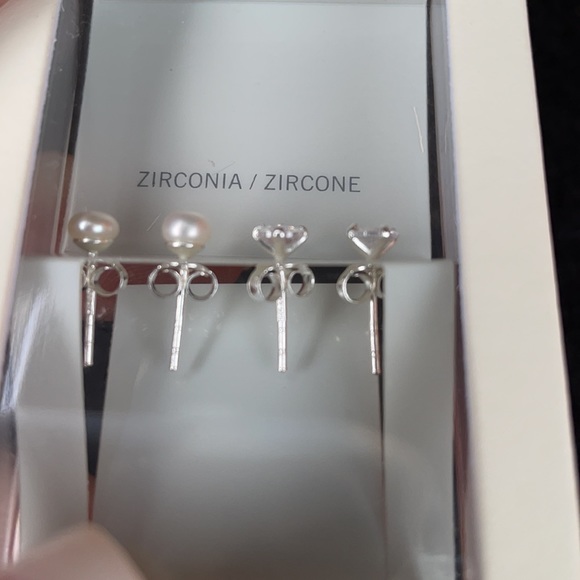 Sterling Silver earrings - Picture 3 of 5